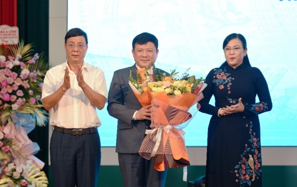 Công bố Quyết định công nhận Giám đốc Đại học Thái Nguyên
