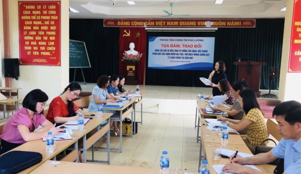 Bảo vệ nền tảng tư tưởng của Đảng trong giảng dạy lý luận chính trị tại huyện Phú Lương
