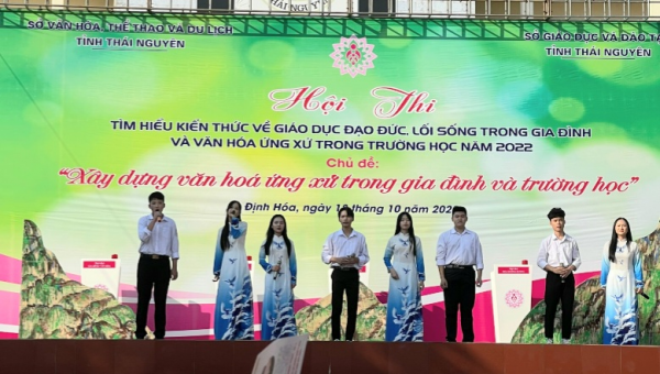 Hội thi “Tìm hiểu kiến thức về giáo dục đạo đức, lối sống trong gia đình và văn hóa ứng xử trong trường học”