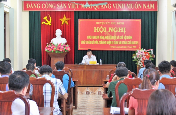 Phú Bình: Giao ban khối Đảng, khối Dân vận, khối Nội chính