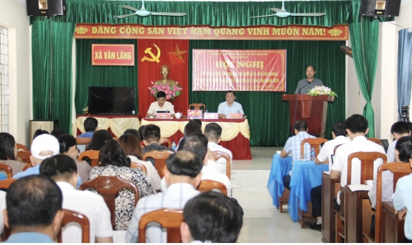 Các đồng chí lãnh đạo huyện Đồng Hỷ đối thoại trực tiếp với nhân dân xã Văn Lăng