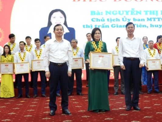 Biểu dương 93 cán bộ mặt trận tiêu biểu giai đoạn 2019 - 2023