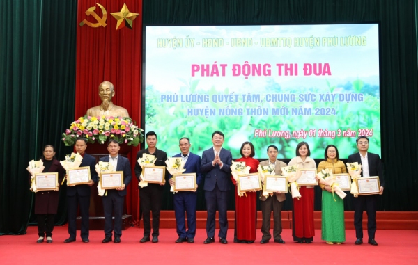 Quyết tâm xây dựng Phú Lương đạt huyện chuẩn nông thôn mới năm 2024