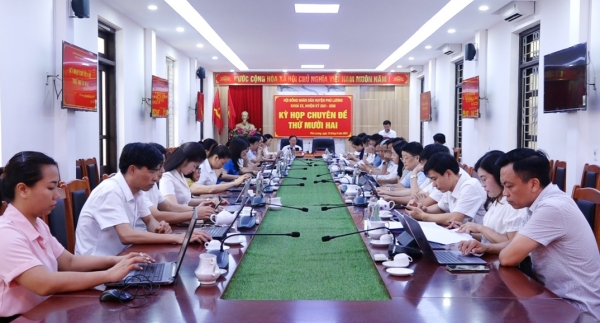Kỳ họp thứ 12 (kỳ họp chuyên đề) HĐND huyện Phú Lương thông qua 8 Nghị quyết quan trọng
