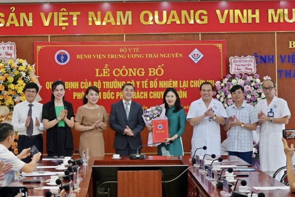 Bệnh viện Trung ương Thái Nguyên công bố Quyết định của Bộ trưởng Bộ Y tế về công tác cán bộ