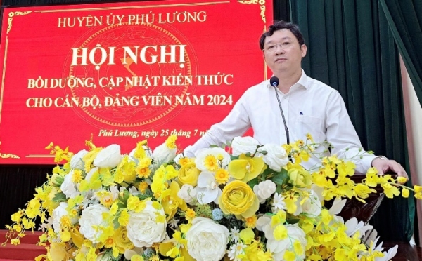 Phú Lương: Bồi dưỡng, cập nhật kiến thức cho cán bộ, đảng viên năm 2024