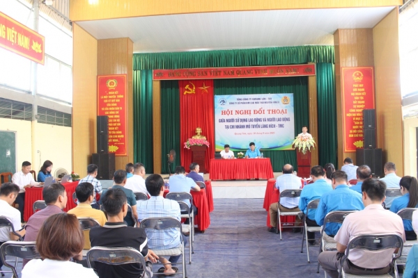 Lãnh đạo Công ty CP Kim loại màu Thái Nguyên - Vimico tổ chức đối thoại với người lao động năm 2025