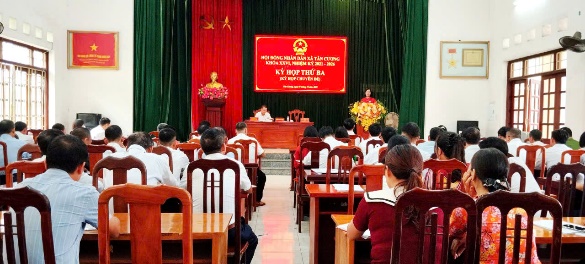 Kỳ họp thứ Ba (Kỳ họp chuyên đề) HĐND xã Tân Cương: Thông qua nhiều nghị quyết quan trọng