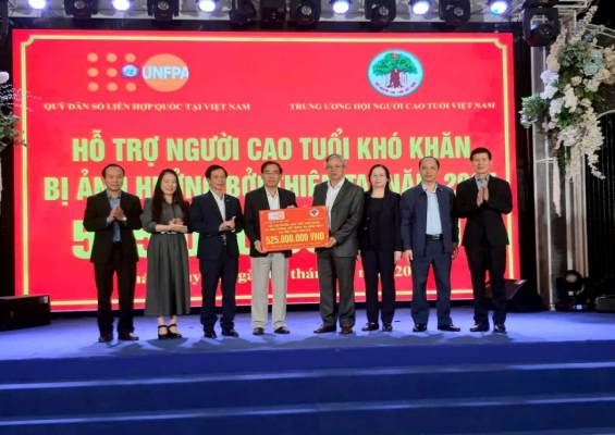 Nâng cao chất lượng công tác chăm sóc người cao tuổi