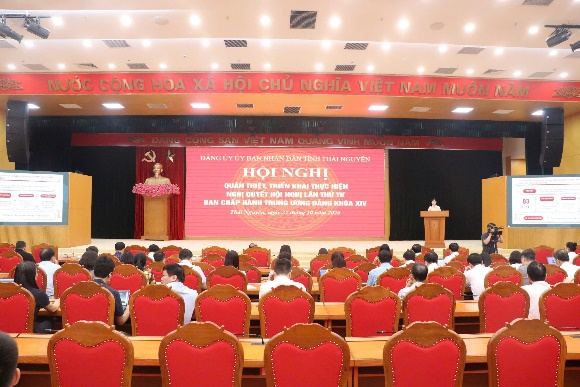 Đảng ủy UBND tỉnh quán triệt, triển khai Nghị quyết Hội nghị lần thứ Tư Ban Chấp hành Trung ương Đảng khóa XIV