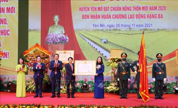 Phó Chủ tịch nước dự lễ công bố huyện Yên Mô đạt chuẩn nông thôn mới