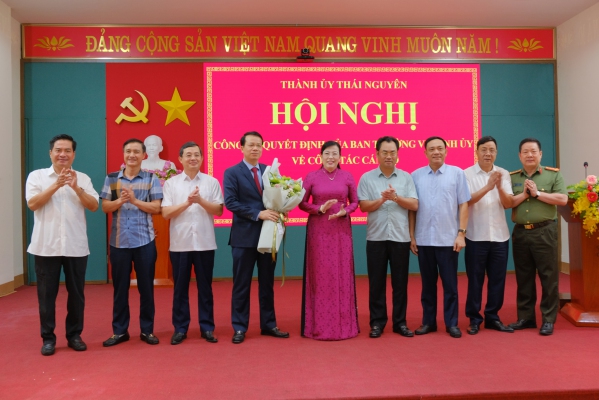 Đồng chí Dương Văn Lượng giữ chức Bí thư Thành uỷ Thái Nguyên