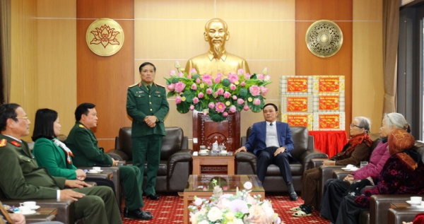 Lãnh đạo Quân khu 1 thăm và chúc Tết tại tỉnh Thái Nguyên