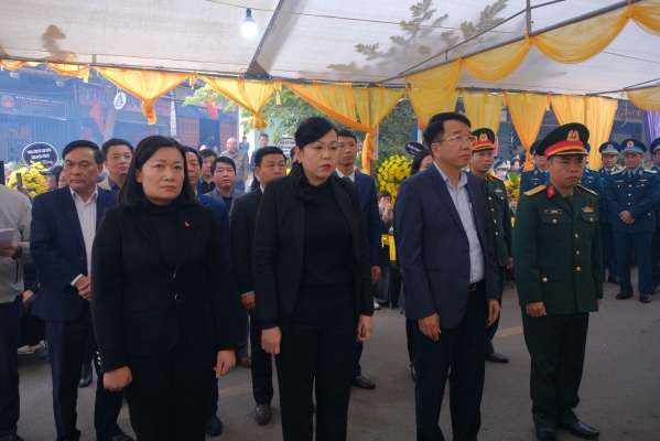 Lãnh đạo tỉnh Thái Nguyên chia buồn với gia đình Thiếu tá phi công Trần Ngọc Duy