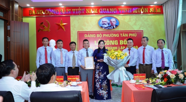 Công bố Quyết định thành lập Chi bộ Công ty Thành Công WINVET, thuộc Đảng bộ phường Tân Phú, thành phố Phổ Yên