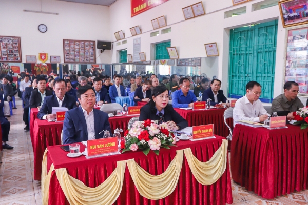 Đồng chí Bí thư Tỉnh ủy dự sinh hoạt Chi bộ Thanh Xuyên 4 thuộc Đảng bộ phường Trung Thành, thành phố Phổ Yên