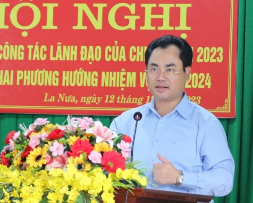 Đồng chí Chủ tịch UBND tỉnh dự sinh hoạt Chi bộ xóm La Nưa thuộc Đảng bộ xã Khe Mo, huyện Đồng Hỷ