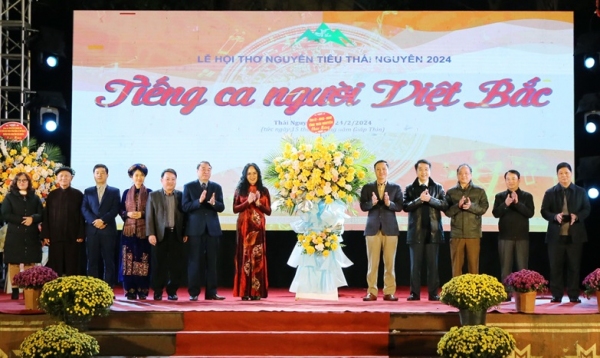 Ấn tượng Lễ hội Thơ Nguyên tiêu “Tiếng ca người Việt Bắc”