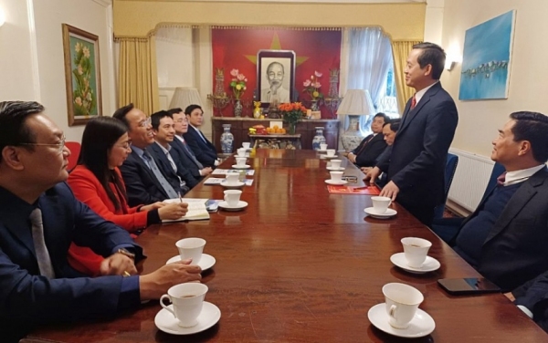 Đoàn công tác của tỉnh Thái Nguyên làm việc với Đại sứ quán Việt Nam tại Vương quốc Anh