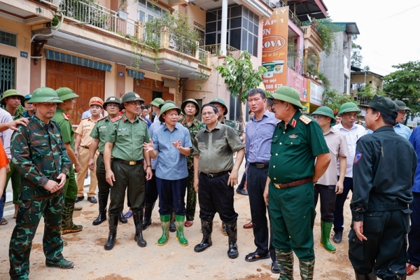 Khẩn trương khắc phục hậu quả bão lũ, nhanh chóng ổn định đời sống Nhân dân