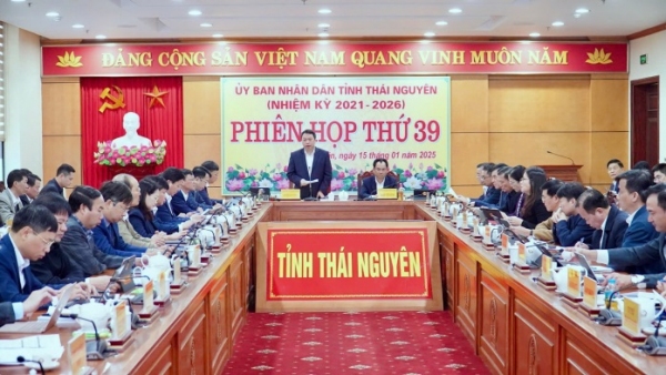 Quyết tâm hoàn thành và hoàn thành vượt mức các chỉ tiêu phát triển kinh tế - xã hội năm 2025