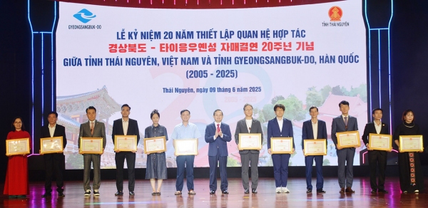 Kỷ niệm 20 năm thiết lập quan hệ hợp tác cấp địa phương giữa hai tỉnh Thái Nguyên và Gyeongsangbuk-do (Hàn Quốc)