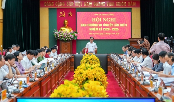 Ban Thường vụ Tỉnh ủy, Ban Chấp hành Đảng bộ tỉnh: Thông qua nhiều chủ trương về kinh tế - xã hội, công tác xây dựng đảng