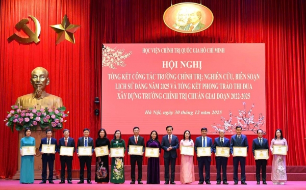 Đổi mới tư duy, tầm nhìn và phương thức tổ chức thực hiện trong công tác trường chính trị và công tác nghiên cứu, biên soạn lịch sử Đảng