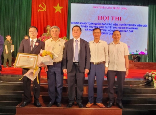 Báo cáo viên của Đảng bộ tỉnh Thái Nguyên đoạt giải Nhì Hội thi Chung khảo toàn quốc Báo cáo viên, tuyên truyền viên giỏi