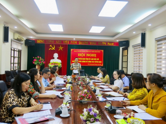 Ban Tuyên giáo Tỉnh ủy làm việc với Huyện ủy Phú Lương và Huyện ủy Định Hóa