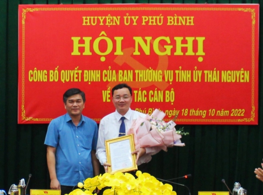 Công bố Quyết định của Ban Thường vụ Tỉnh ủy về công tác cán bộ của Phú Bình