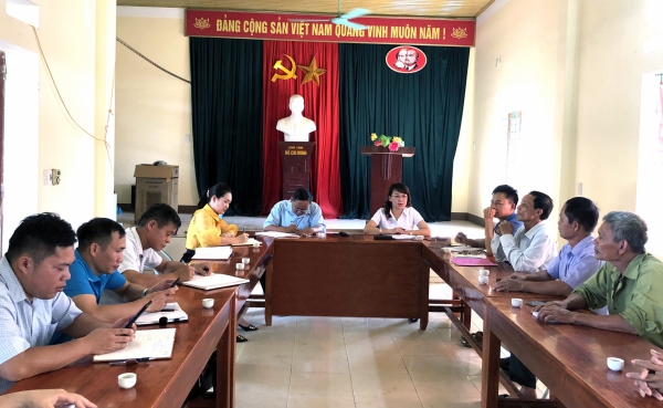 Đồng chí Phó Trưởng ban Thường trực Ban Tuyên giáo Tỉnh ủy dự sinh hoạt Chi bộ xóm Minh Tiến, Đảng bộ xã Minh Lập