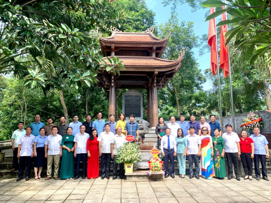 Ủy ban Kiểm tra Tỉnh ủy Hòa Bình tổ chức các hoạt động về nguồn tại Thái Nguyên
