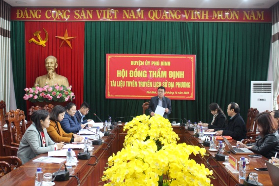 Thẩm định bản thảo Tài liệu tuyên truyền lịch sử địa phương huyện Phú Bình