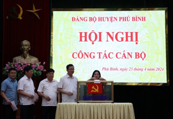 Phú Bình bầu Phó Bí thư Huyện ủy nhiệm kỳ 2020 - 2025