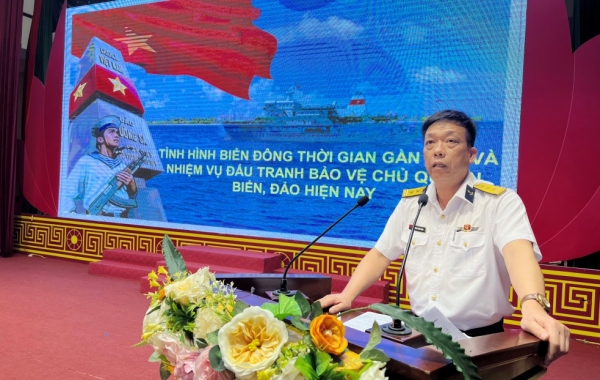 Tuyên truyền biển, đảo cho trên 300 cán bộ, đoàn viên thanh niên thành phố Sông Công