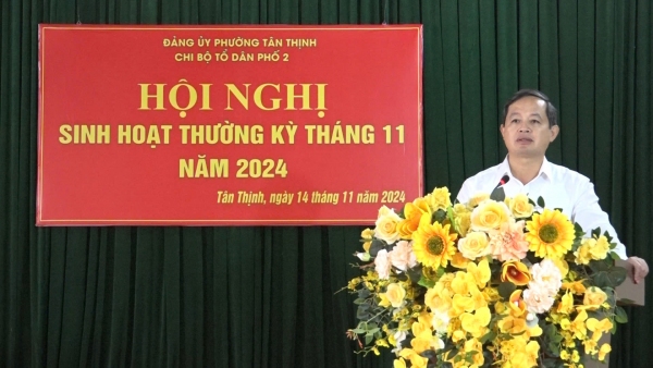 Đồng chí Phó Bí thư Thường trực Tỉnh ủy dự sinh hoạt chi bộ tổ dân phố