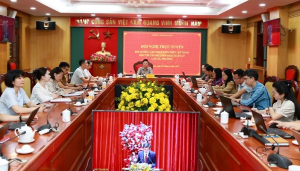 Bồi dưỡng cập nhật kiến thức, kỹ năng đối với cán bộ lãnh đạo, quản lý cấp xã, phường, đặc khu