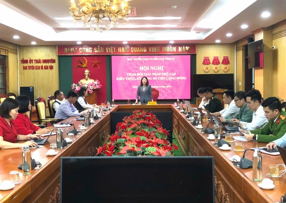 Đẩy mạnh phổ cập kiến thức, kỹ năng số cho cộng đồng