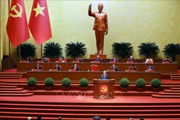 Ánh sáng Hồ Chí Minh soi đường cho chúng ta đi