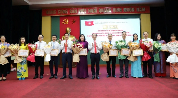 Đảng ủy các cơ quan Đảng tỉnh biểu dương các tập thể, cá nhân có thành tích trong thực hiện Chỉ thị số 05-CT/TW của Bộ Chính trị