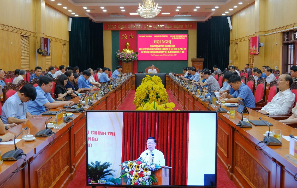 Gần 1.100 đại biểu của tỉnh Thái Nguyên tham dự Hội nghị quán triệt và triển khai thực hiện Nghị quyết số 41-NQ/TW của Bộ Chính trị
