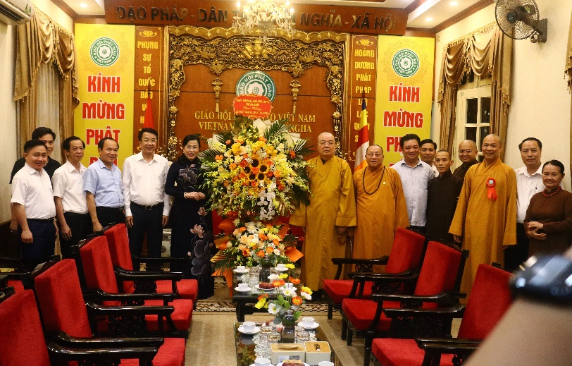 Lãnh đạo tỉnh Thái Nguyên chúc mừng Hội đồng trị sự Trung ương Giáo hội Phật giáo Việt Nam nhân mùa Phật đản