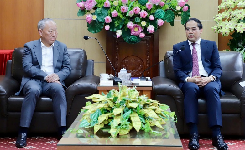 Đồng chí Bí thư Tỉnh ủy tiếp và làm việc với Tập đoàn Xây dựng Thái Bình Dương (Trung Quốc)
