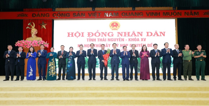 Đồng chí Nguyễn Thế Mạnh được bầu giữ chức Chủ tịch Ủy ban nhân dân tỉnh Thái Nguyên